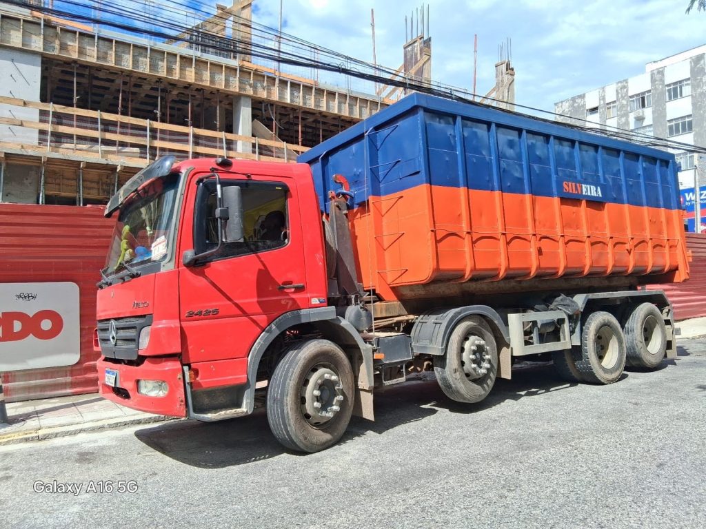 Container Silveira Entulhos para locação de madeira e vegetação em Florianópolis